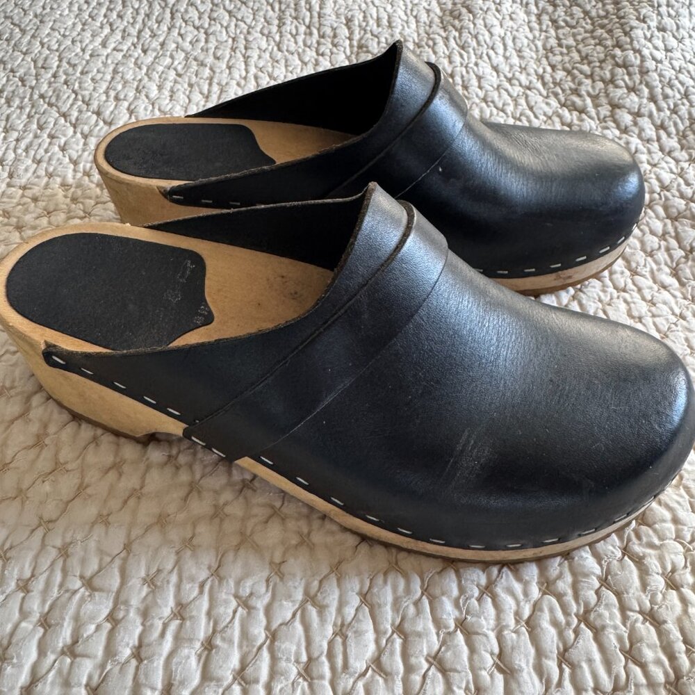 Worker Clogs - image 1